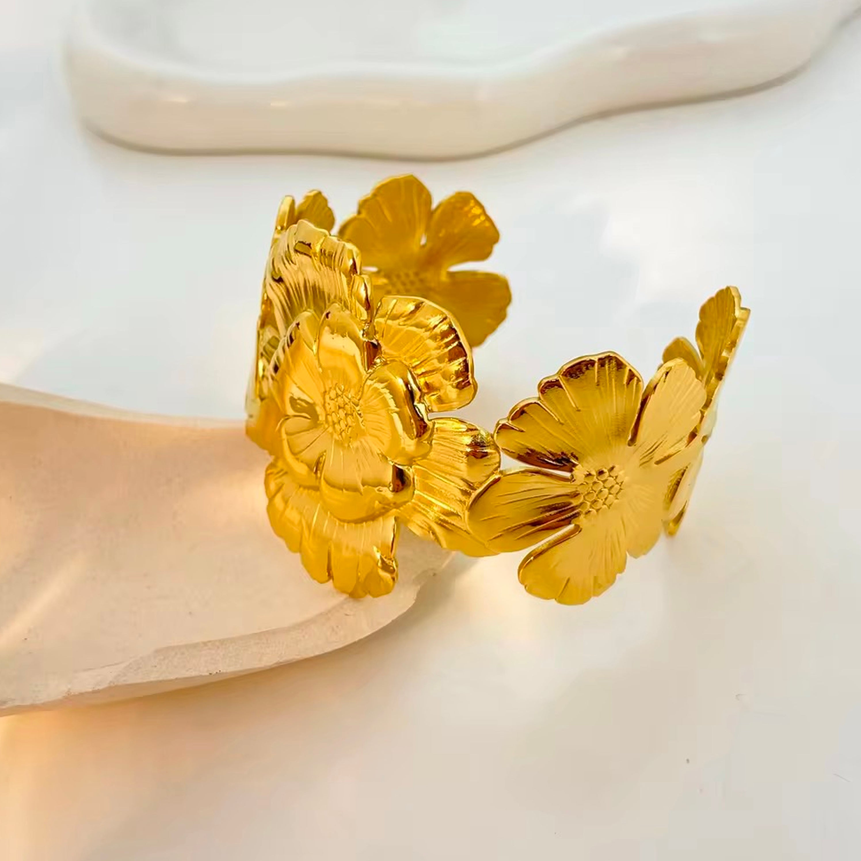 Luxury Floral 18K Gold Plated Handcuff