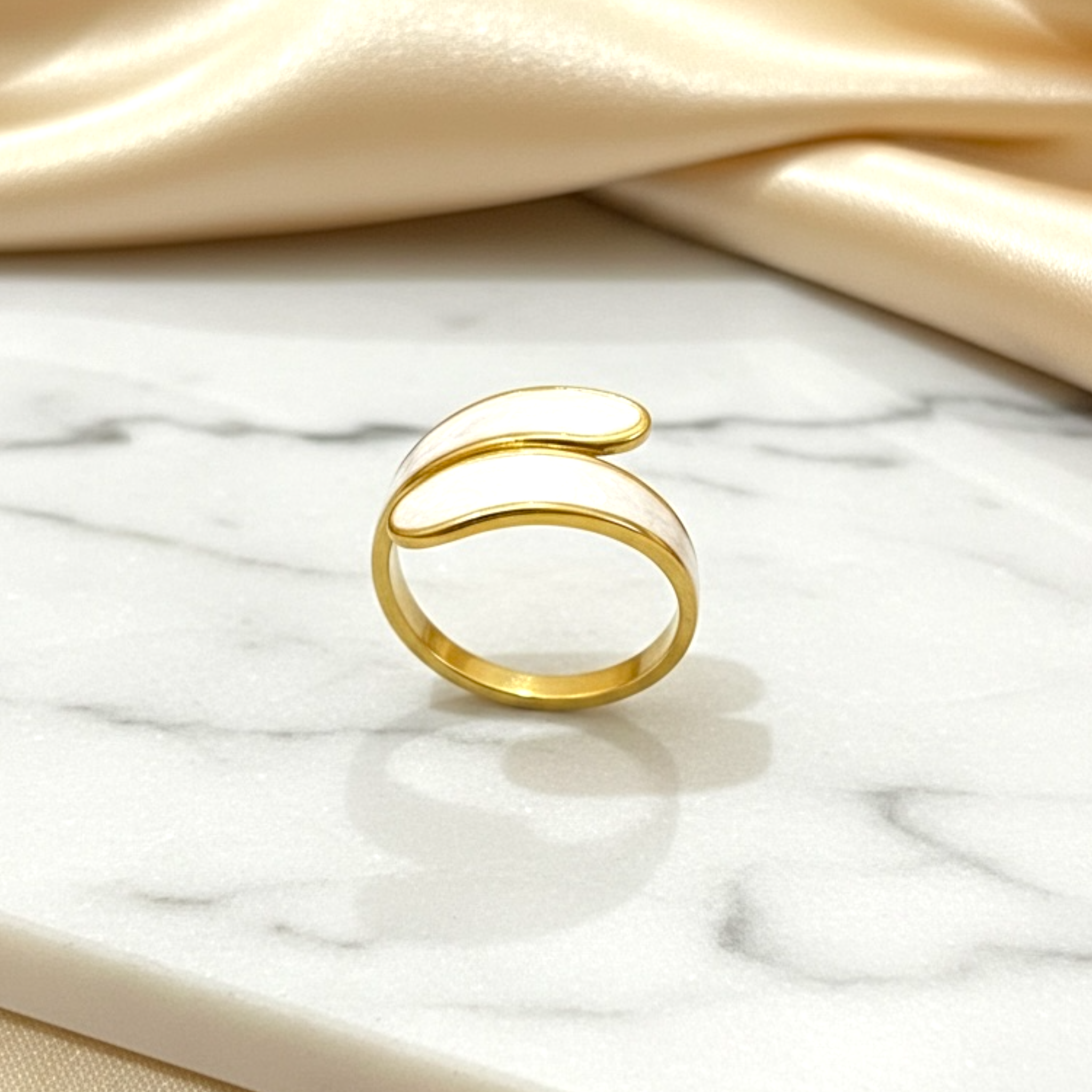 Snow Curve 18K Gold Plated Ring (Adjustable)