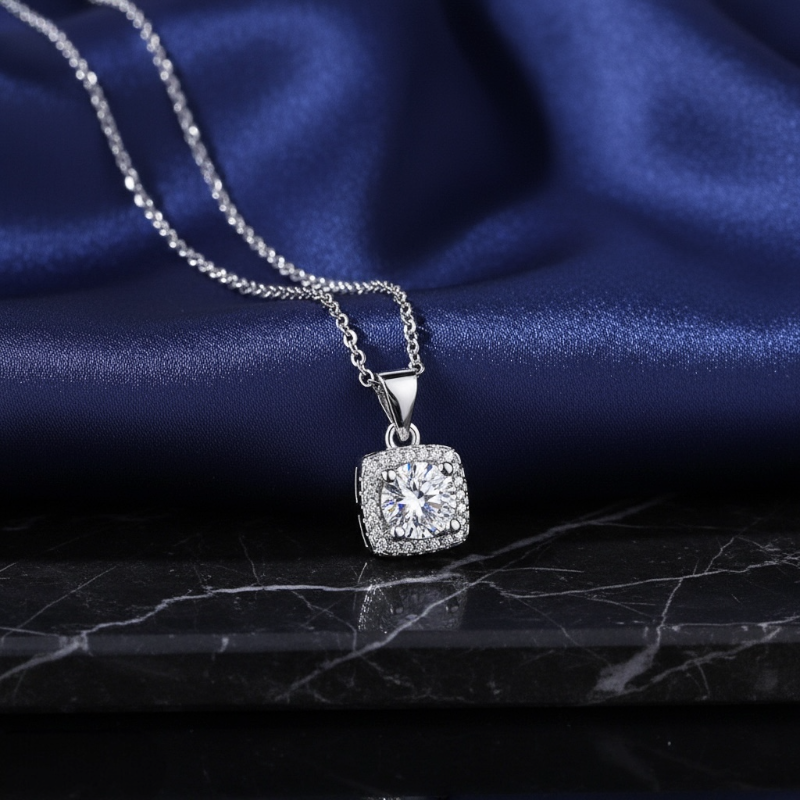 Gleemstone Silver Plated Necklace