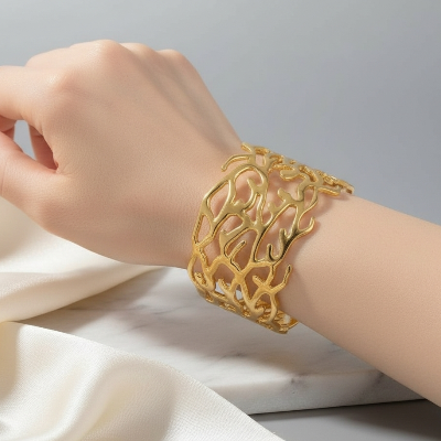 Weave Gold 18K Gold Plated Handcuff